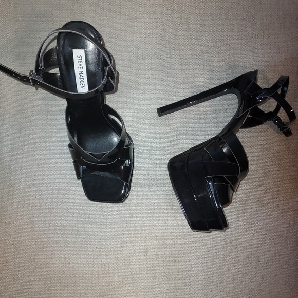 STEVE Madden Womens Flirt Platform Black Patent sandals - Picture 7 of 14